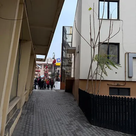 Ultra In Inima Targului De Craciun *