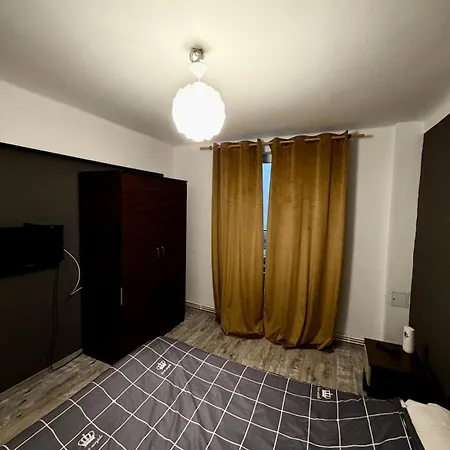Apartment Ultra In Inima Targului De Craciun Craiova